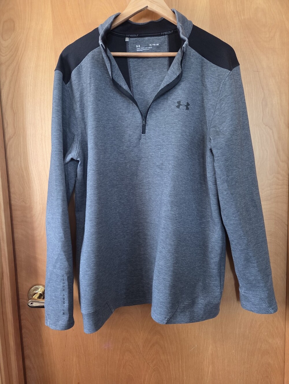 Mens Under Armour Quarter Zip Pull Over XL